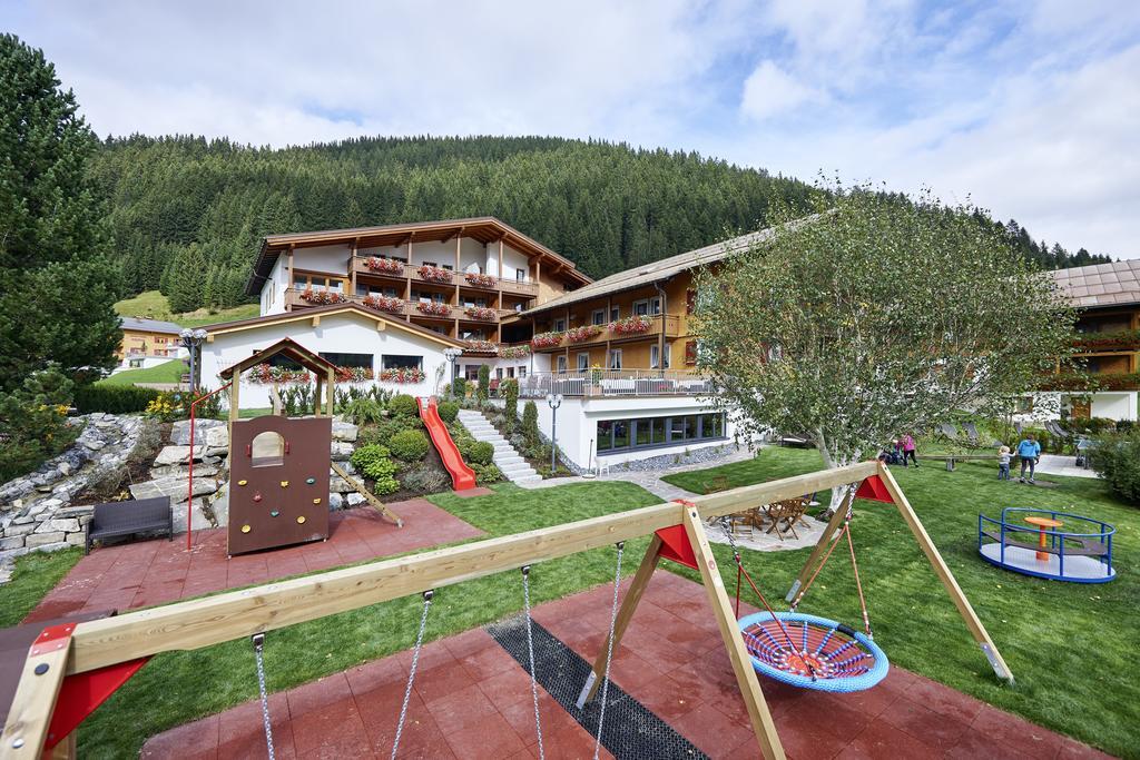 Hotel Alpenblume Damuels Eksteriør bilde