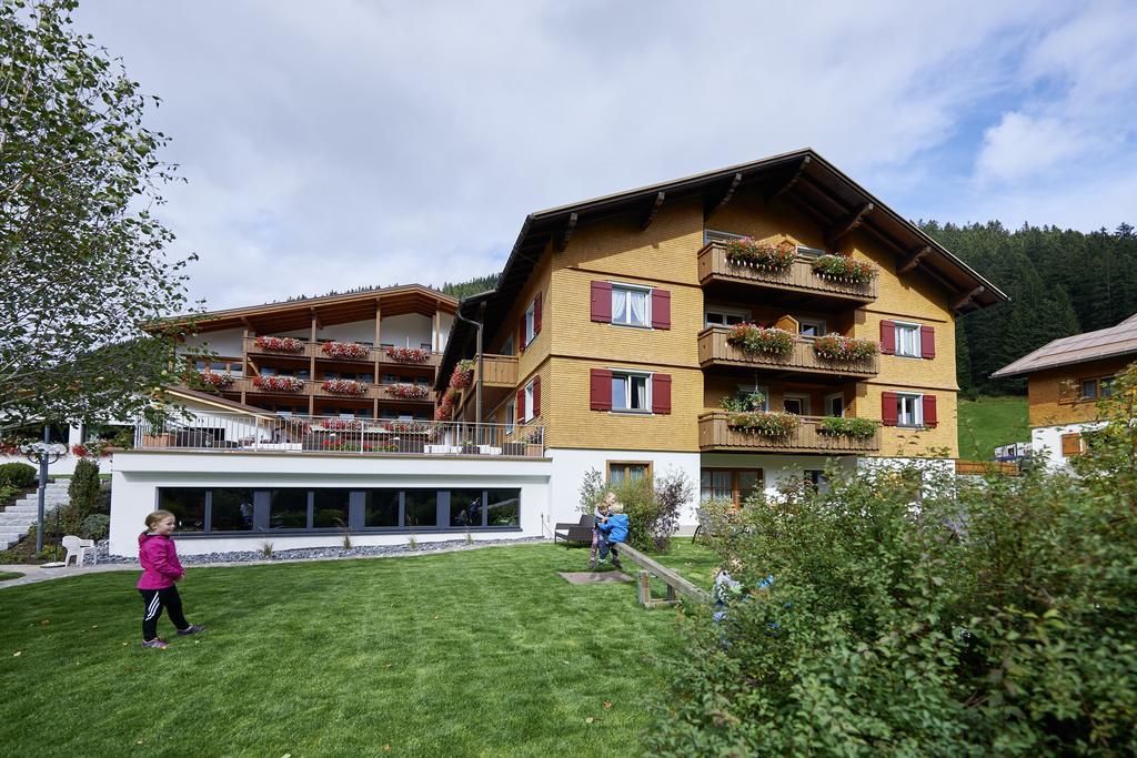 Hotel Alpenblume Damuels Eksteriør bilde