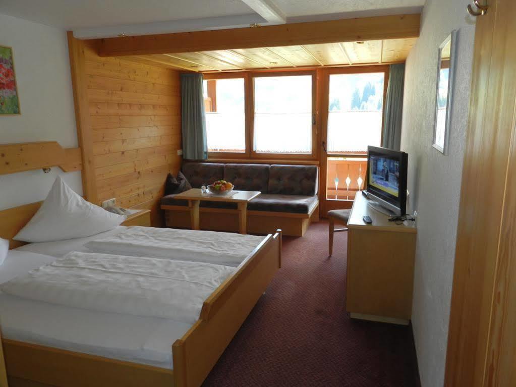 Hotel Alpenblume Damuels Eksteriør bilde